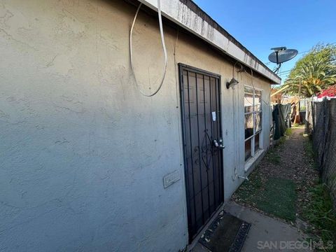 Photo of 1130 E Grand Ave, Escondido, CA 92025 (MLS # 260005686SD)