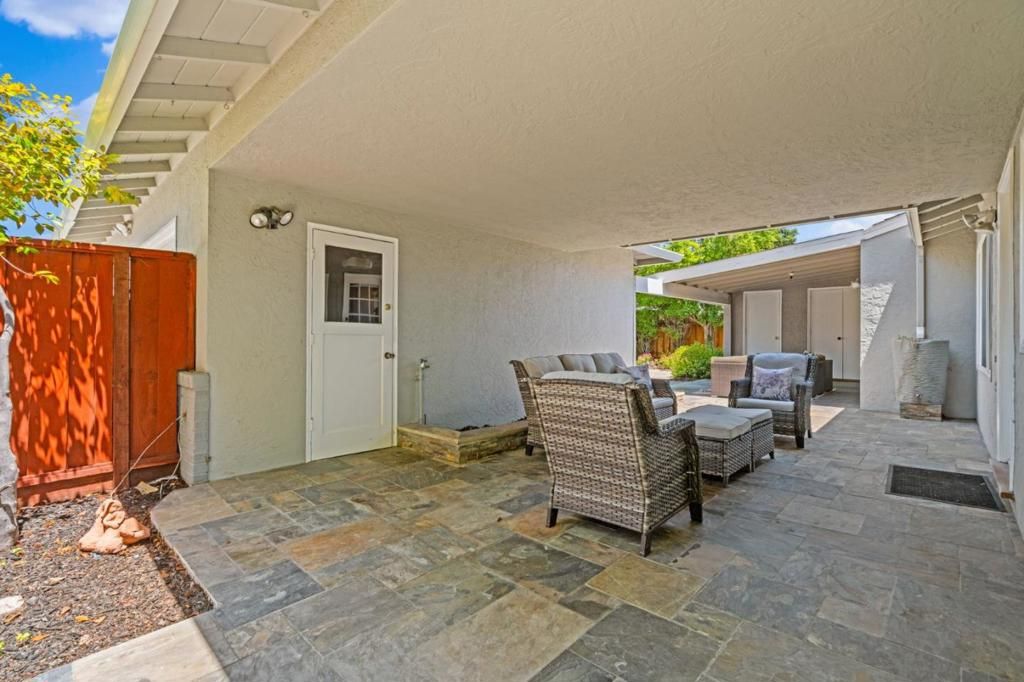 listing image 130724739534069170255