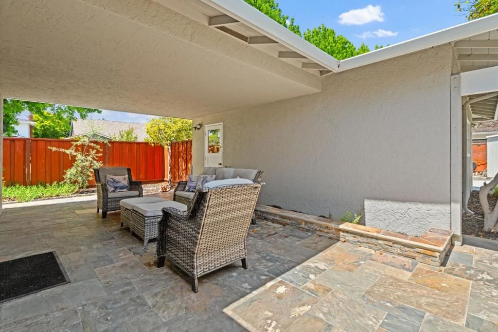 listing image 130729419739550835654