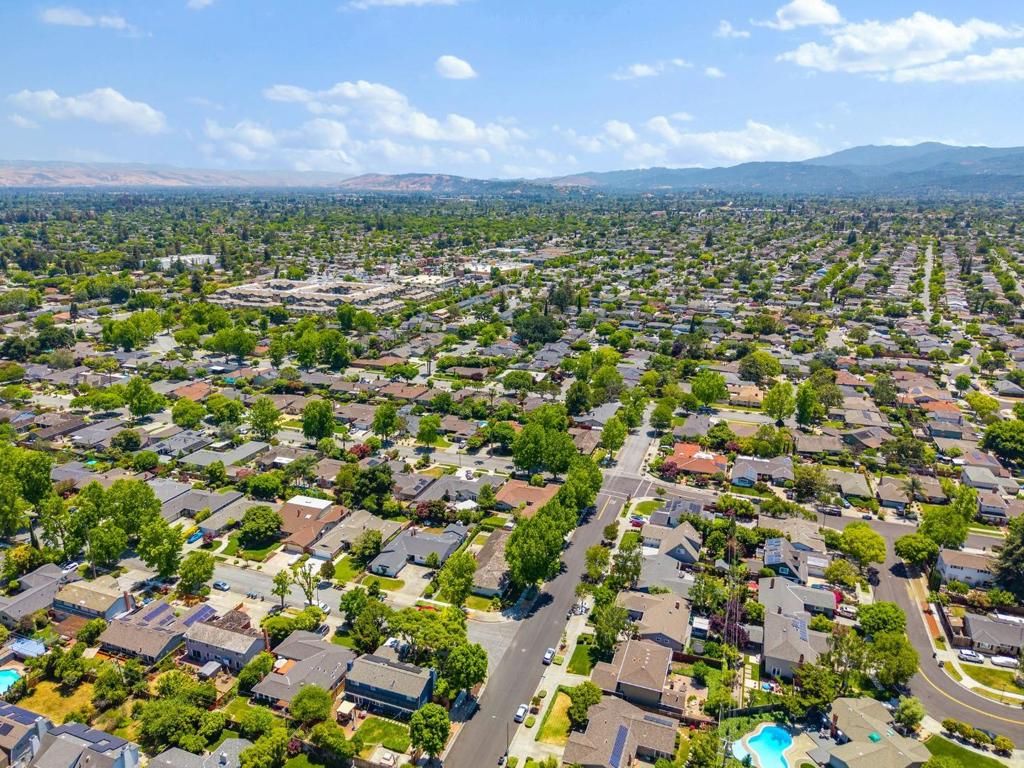 listing image 130720578698401326420