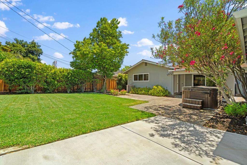 listing image 130728949426370517777