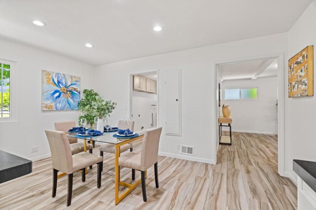 listing image 130725506284228403232
