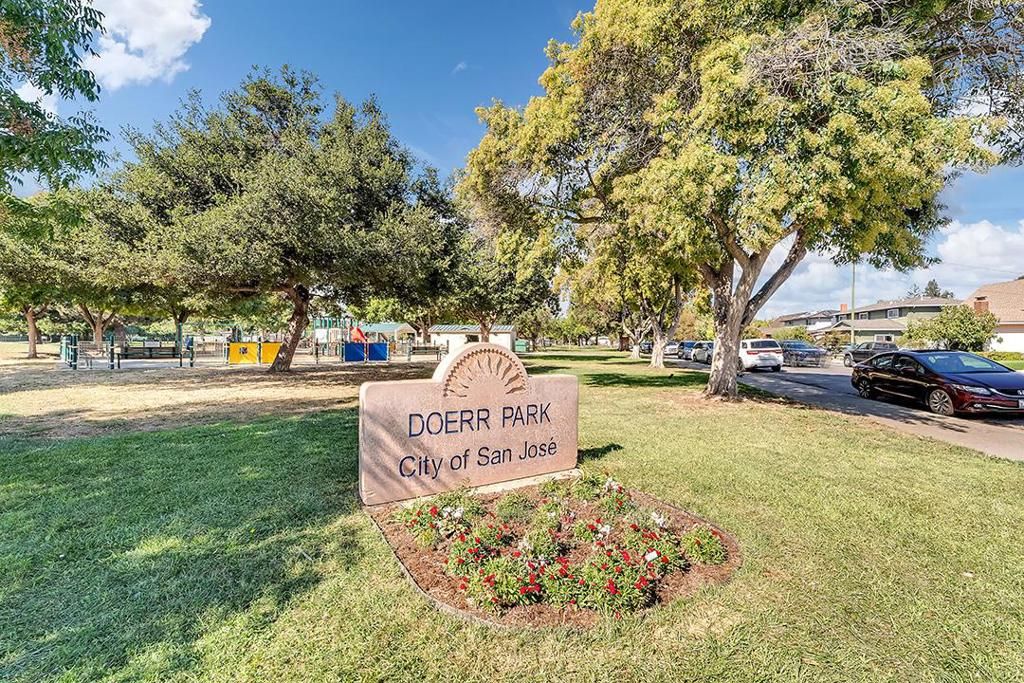 listing image 130723174925559021677