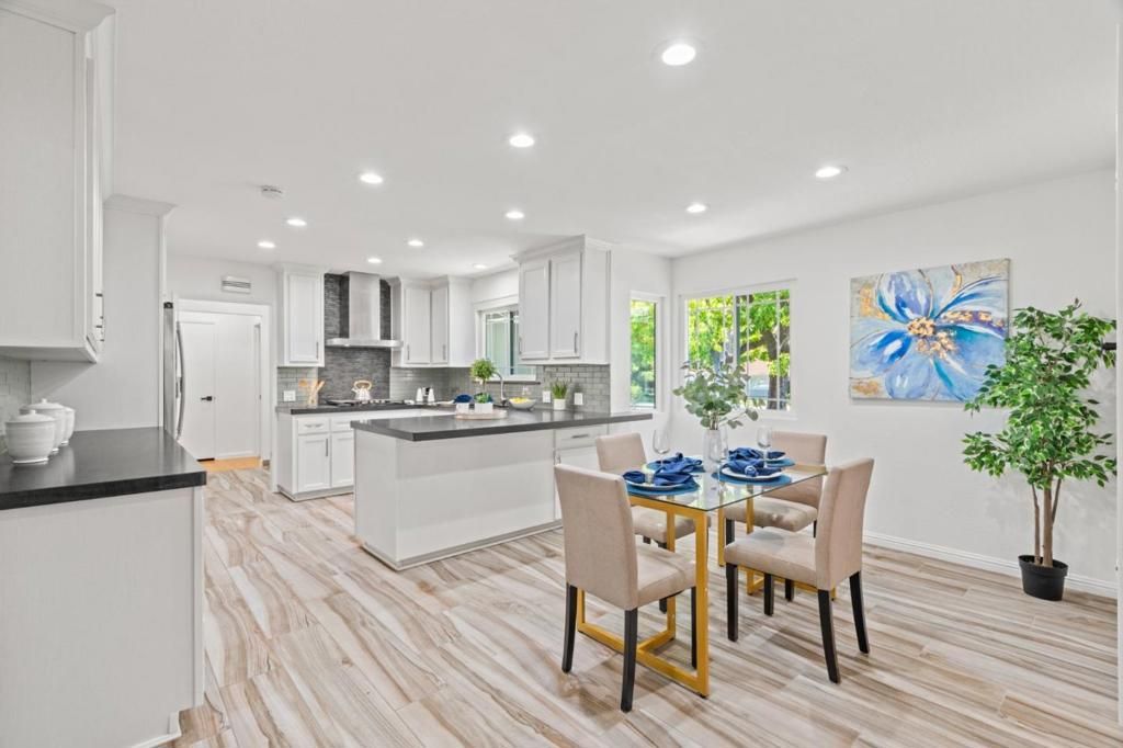 listing image 130727752275793958230