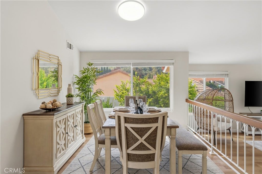 1752 Maple Hill