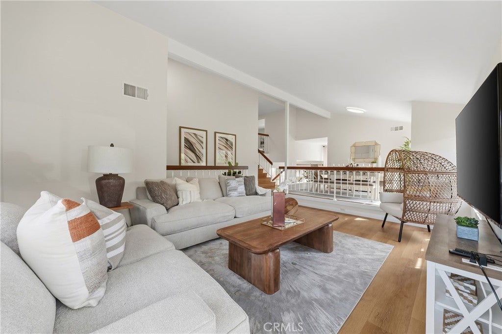 1752 Maple Hill
