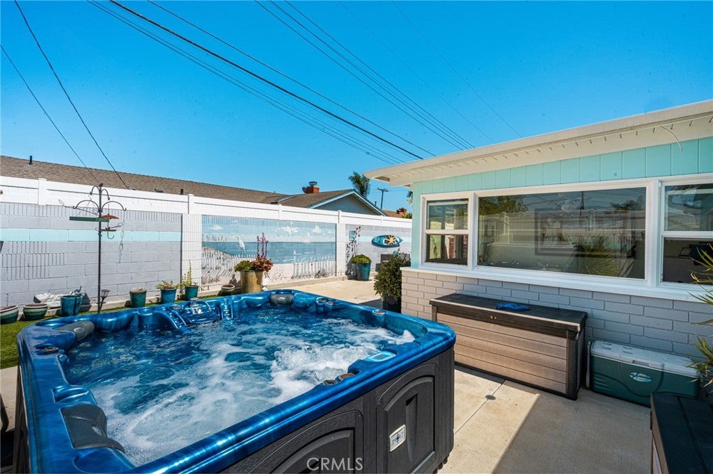 15732 Swan Lane
