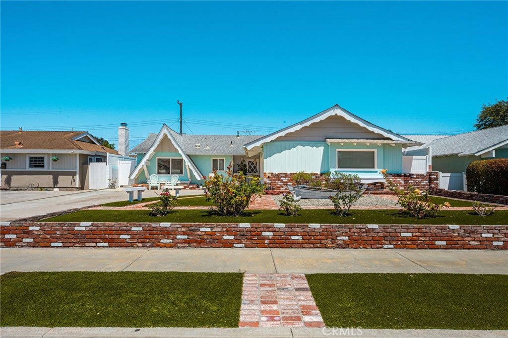 15732 Swan Lane, Huntington Beach CA 92649 - Photo 16