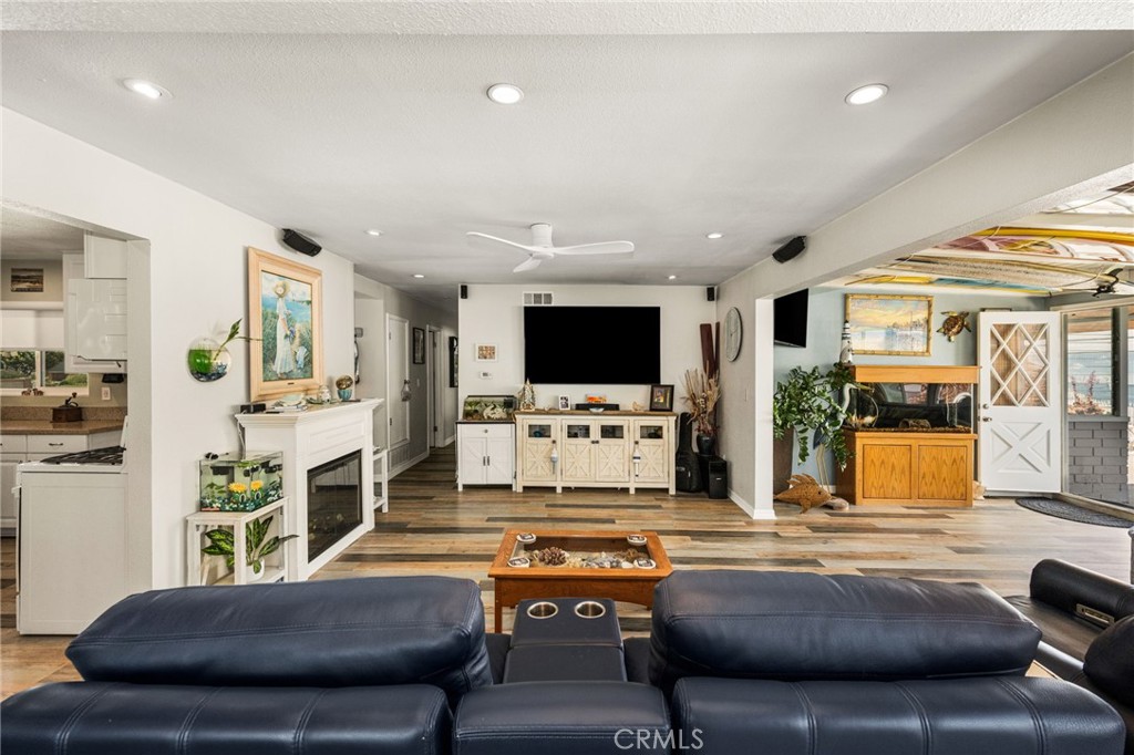 15732 Swan Lane