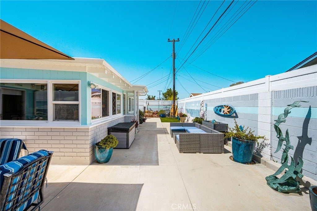 15732 Swan Lane, Huntington Beach CA 92649 - Photo 31