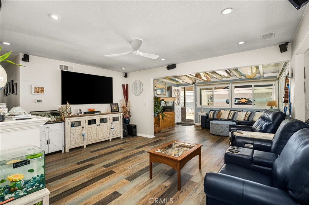 15732 Swan Lane