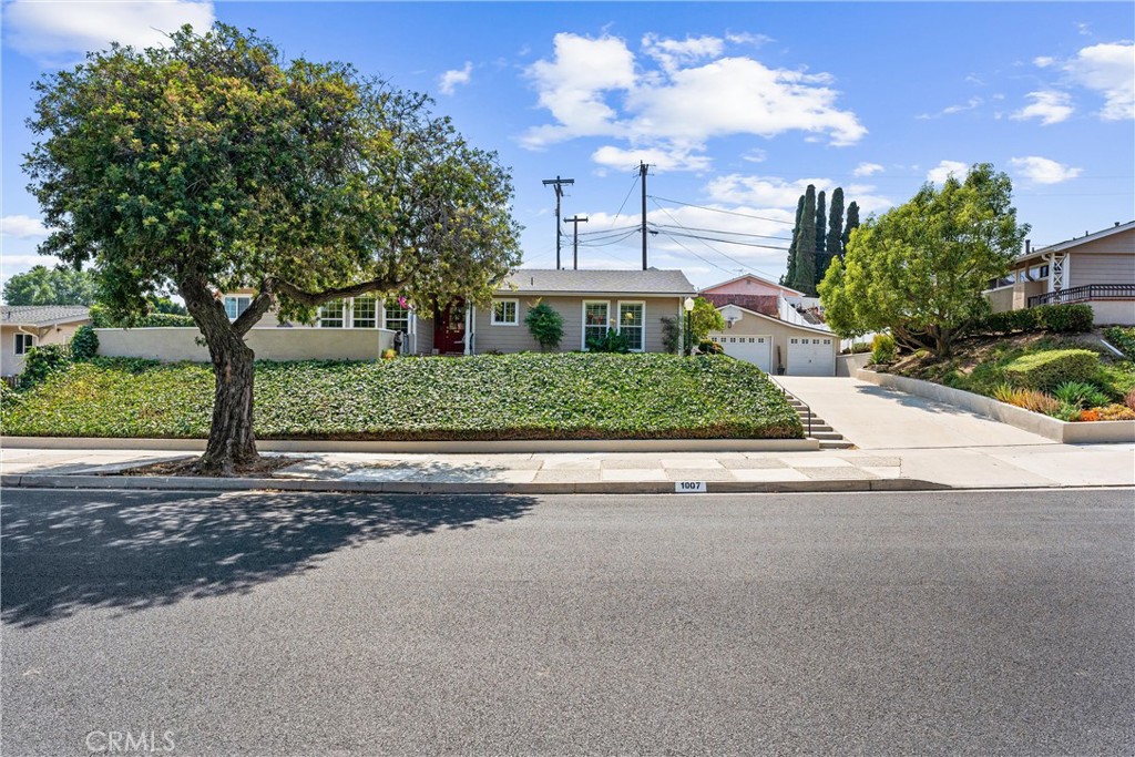 1007 Glenhaven