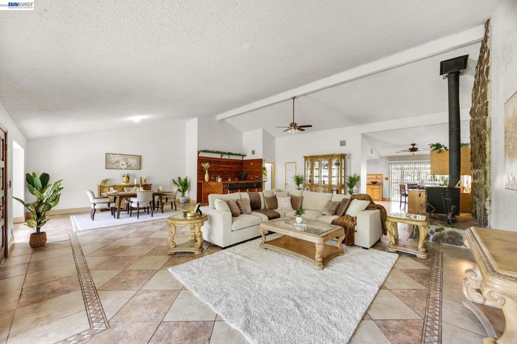 2857 Randall Way