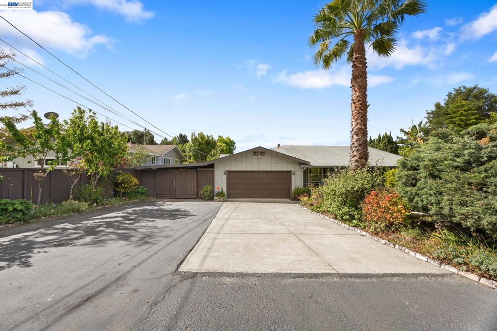 2857 Randall Way