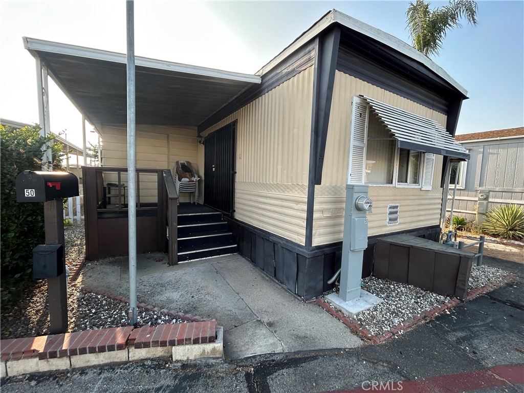 1045 N Azusa Ave. SPC 50