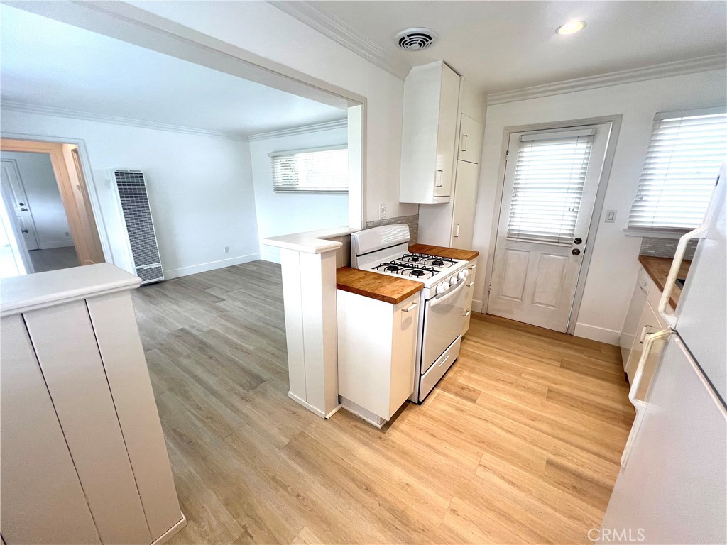 Corona del Mar South of PCH (CDMS) - Residential Lease