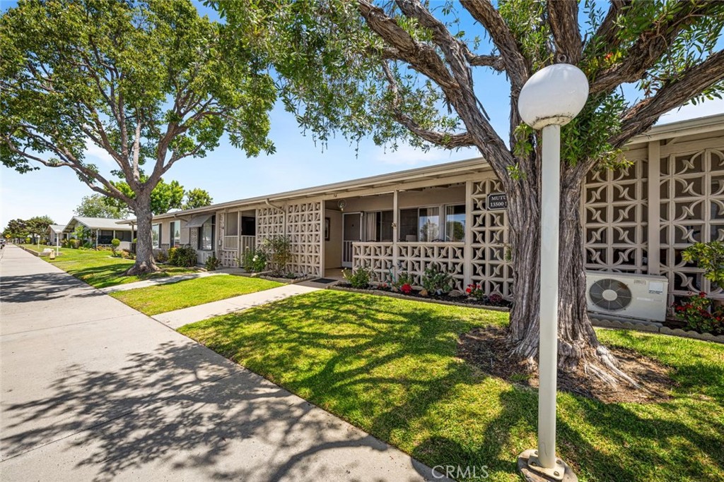 13500 St. Andrews 7J