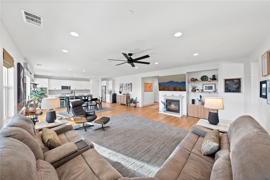 30109 Old Court