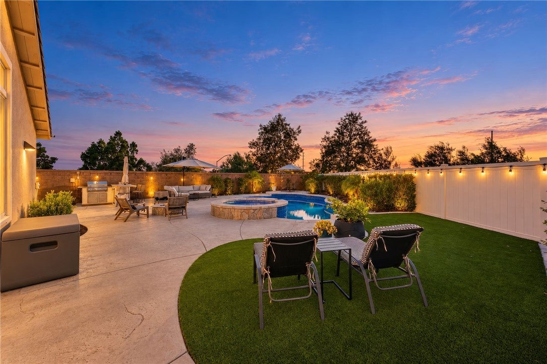30109 Old Court