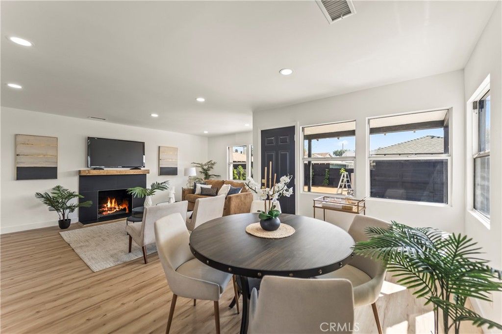 Photo of 1616 W 108th St, Los Angeles, CA 90047 (MLS # CV26033216)