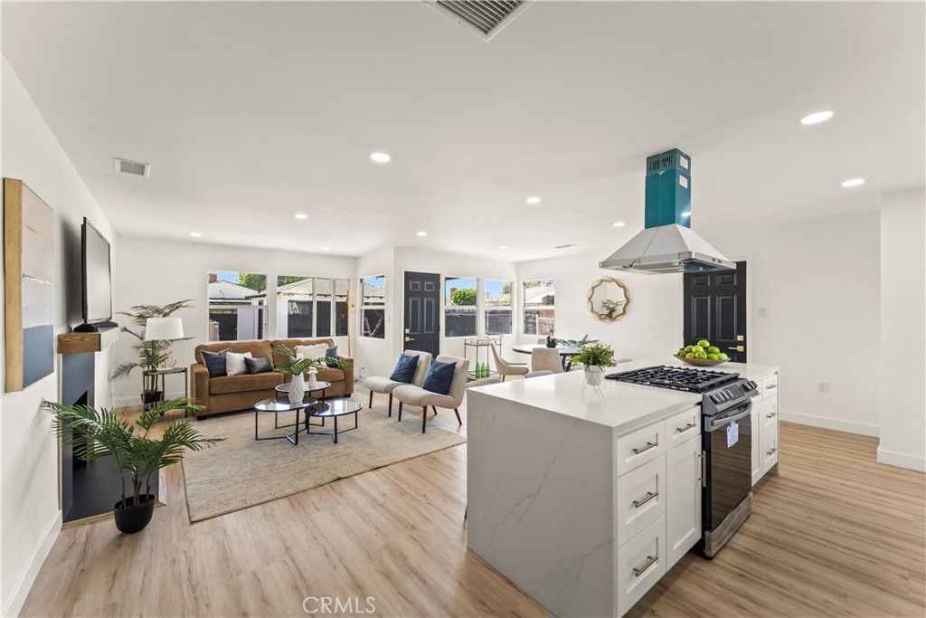 Photo of 1616 W 108th St, Los Angeles, CA 90047 (MLS # CV26033216)