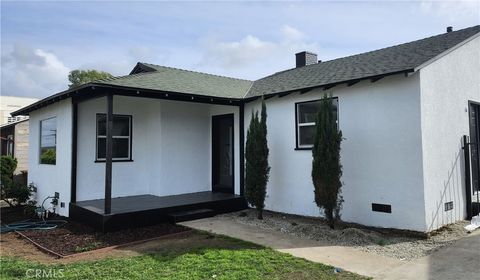 Photo of 1616 W 108th St, Los Angeles, CA 90047 (MLS # CV26033216)