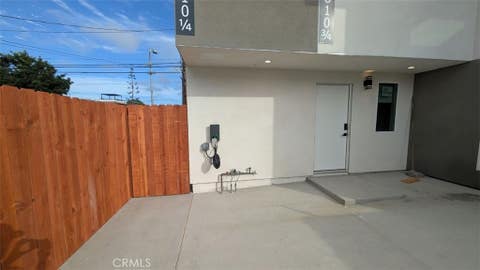 Photo of 7810 1/4 Flight AVE, Westchester, CA 90045 (MLS # SR26159532)