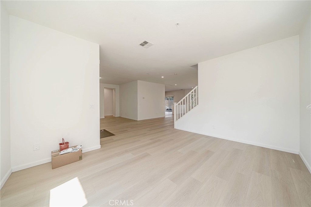 6184 Medinah