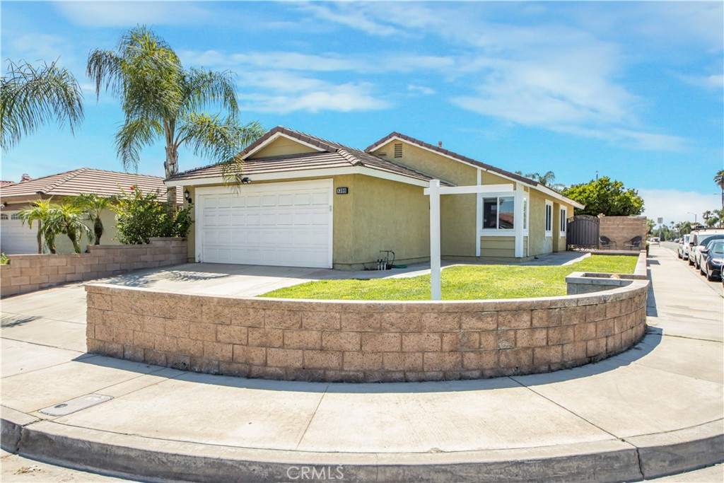 Looking for a home with great curb appeal that's move in ready? Well look no further, this home has it! This home has endless features and updates such as granite counter tops, tile flooring, gas fireplace, four panel doors, upgraded double pane windows, and carpet in the bedrooms. Summertime is the best spent outside with close friends and family. The enclosed backyard, partial cemented block walls, and patio make this a great bbq event location for outdoor entertainment. The low maintenance and well manicured landscaping makes this cozy home warm and inviting each and every day. Plenty of amenities and conveniently located near freeway access. Come and experience this home for yourself and call it yours! Seller is willing to help with closing costs. Buyers with or without agents are welcome! Financing is also available through GEM Mortgage.