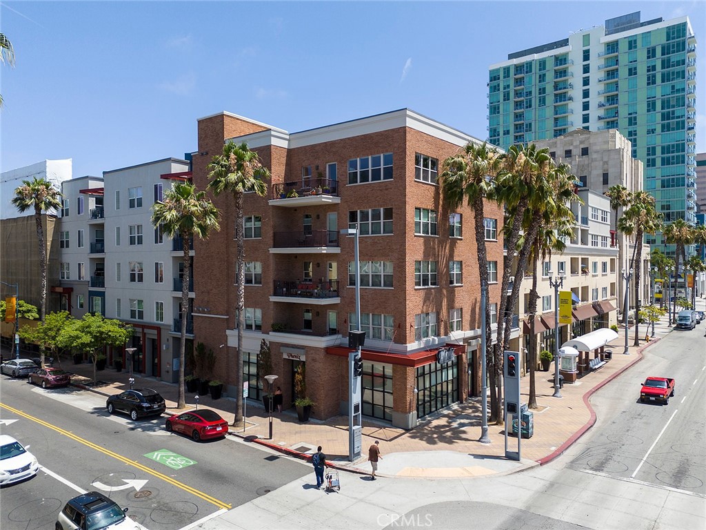 300 E 4th Street 118
