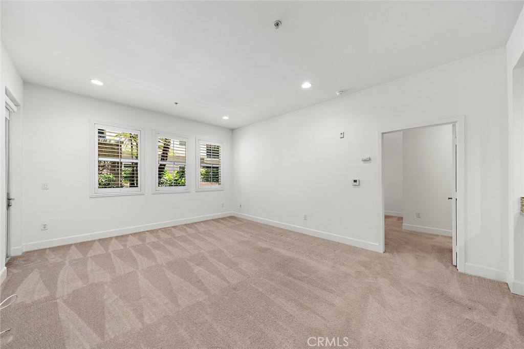 300 E 4th Street 118