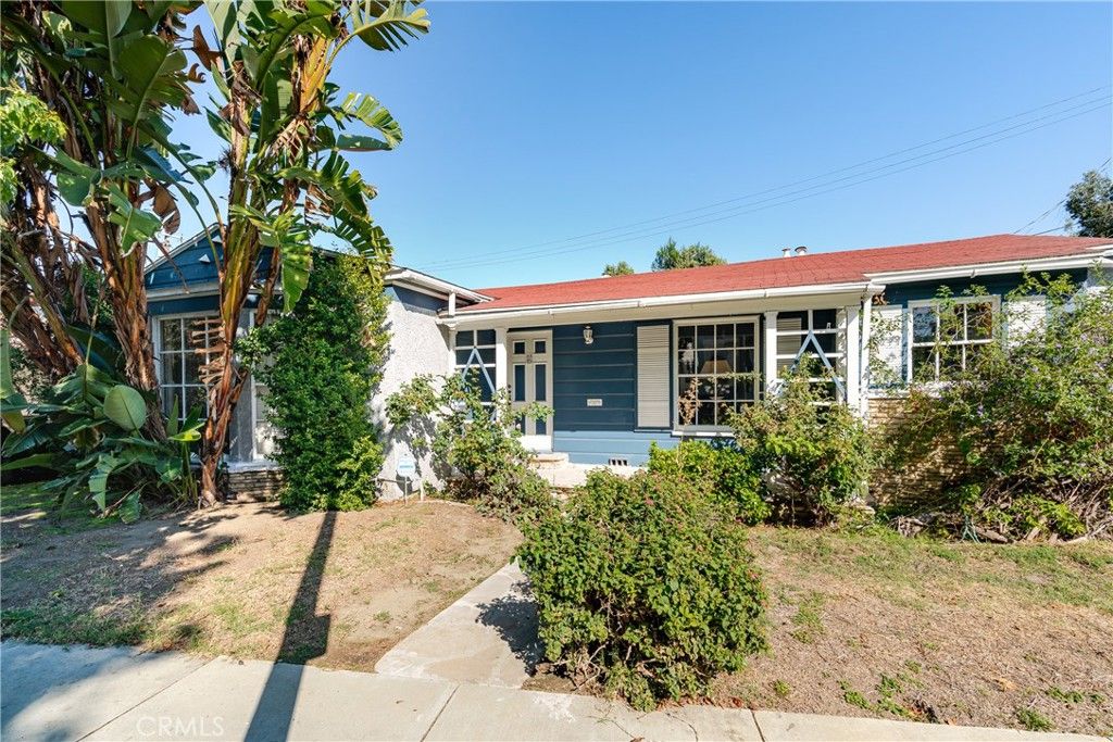 Photo of 4248 Mcclung Drive, Los Angeles, CA 90008 (MLS # BB25246781)