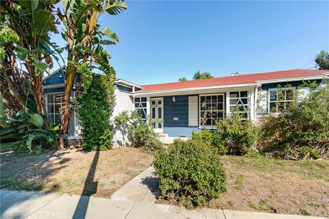 Photo of 4248 Mcclung Drive, Los Angeles, CA 90008 (MLS # BB25246781) Photo of 4248 Mcclung Drive, Los Angeles, CA 90008 (MLS # BB25246781)