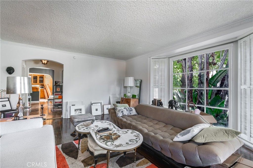 Photo of 4248 Mcclung Drive, Los Angeles, CA 90008 (MLS # BB25246781)