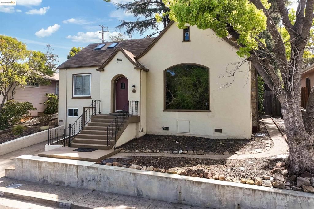 Photo of 120 Sunset Ave Ave, Vallejo, CA 94591 (MLS # 41114601)