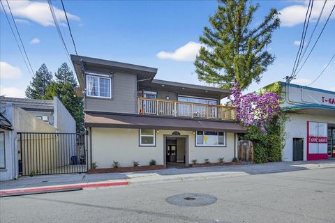 Photo of 20819 20819 Nunes Ave, Castro Valley, CA 94546 (MLS # 41123843)