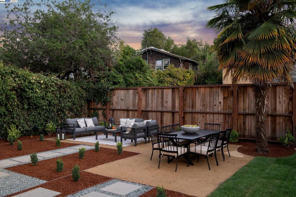 LOWER ELMWOOD - Residential
