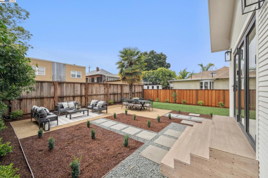 LOWER ELMWOOD - Residential