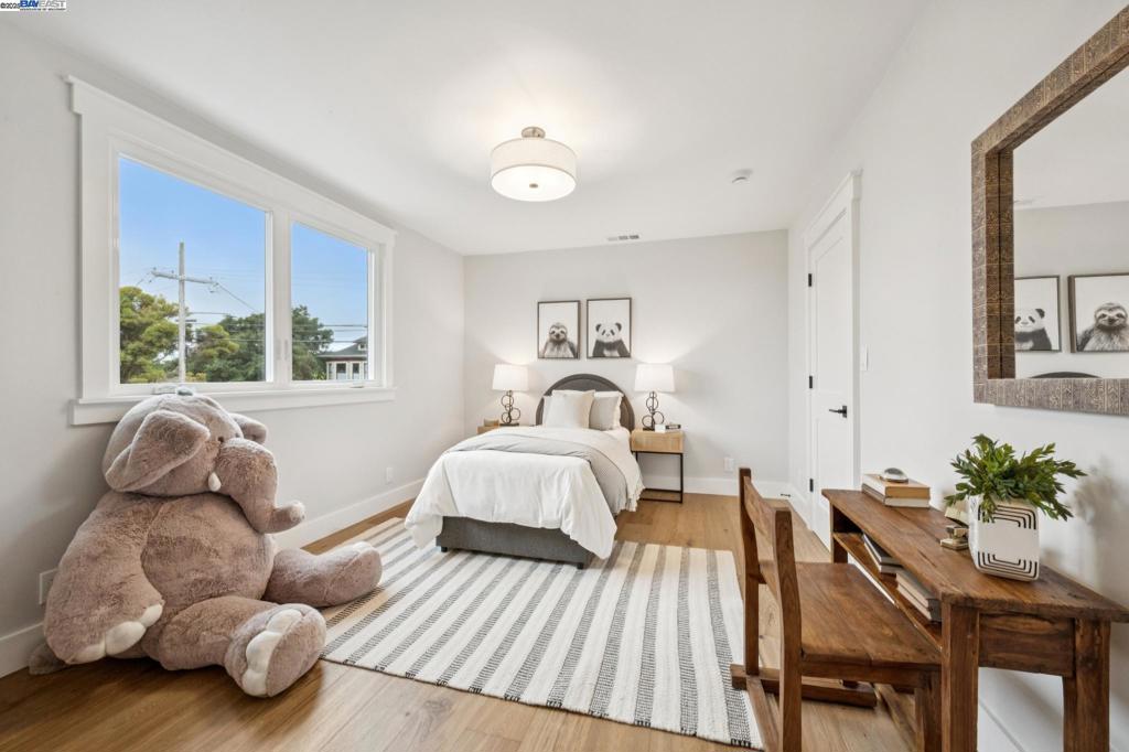 LOWER ELMWOOD - Residential