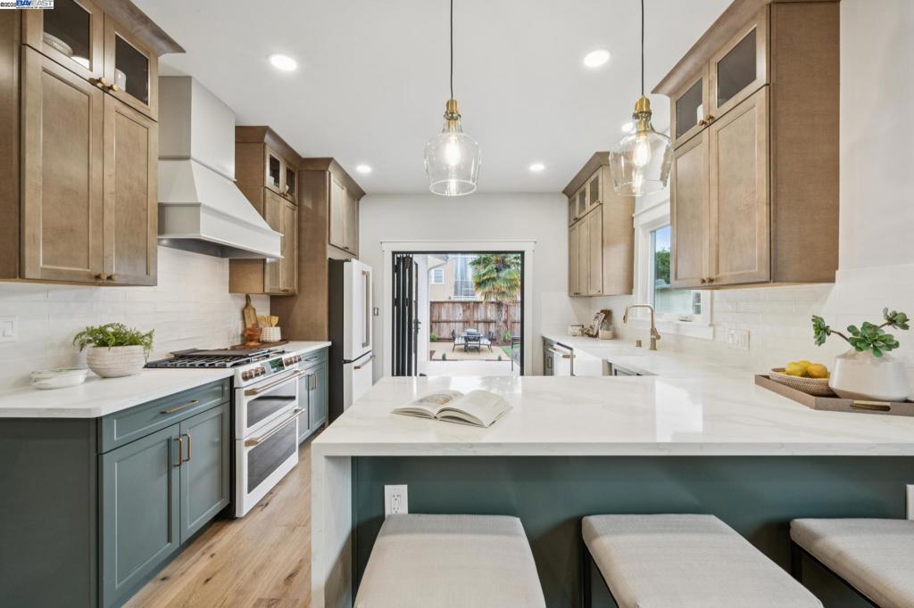 LOWER ELMWOOD - Residential