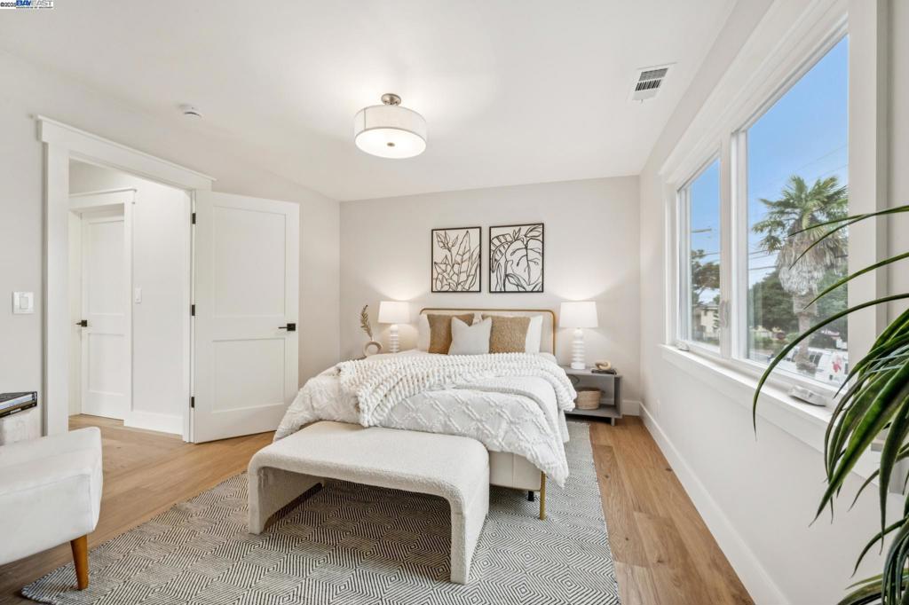 LOWER ELMWOOD - Residential