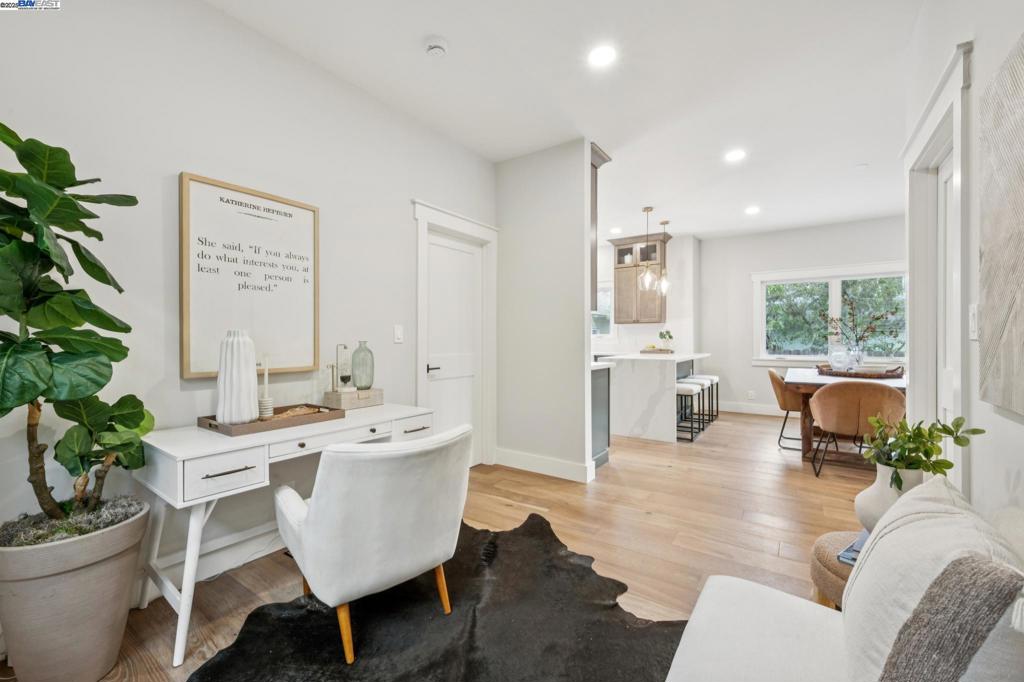 LOWER ELMWOOD - Residential