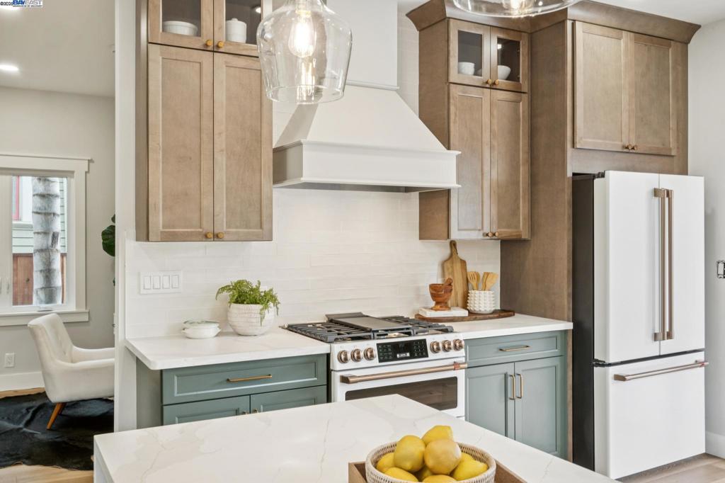 LOWER ELMWOOD - Residential