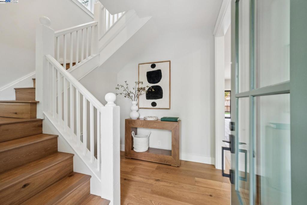 LOWER ELMWOOD - Residential