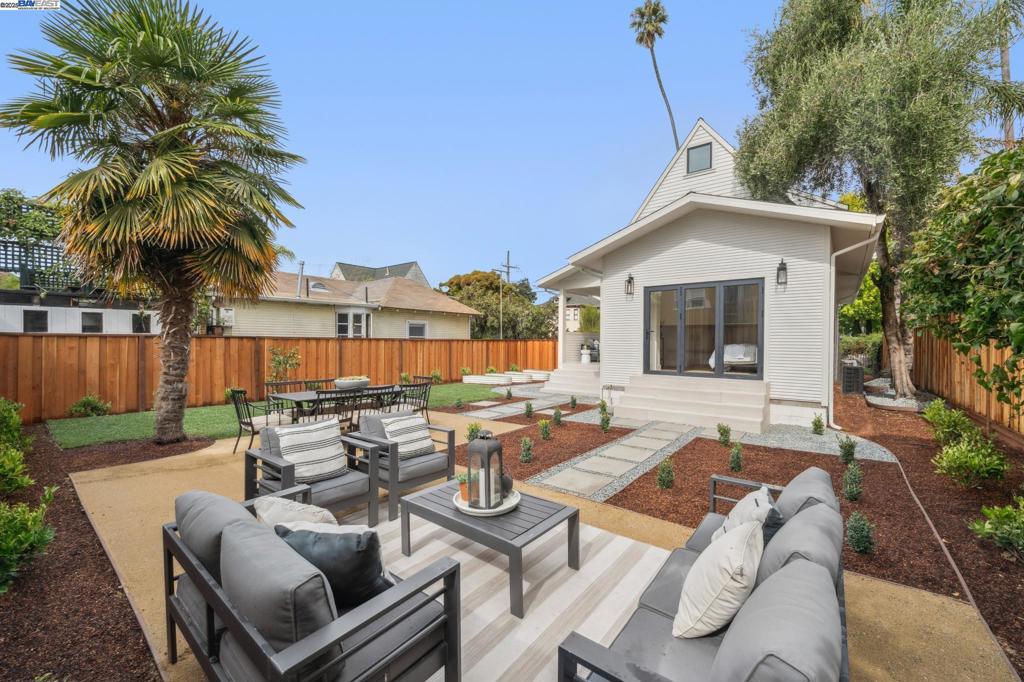 LOWER ELMWOOD - Residential