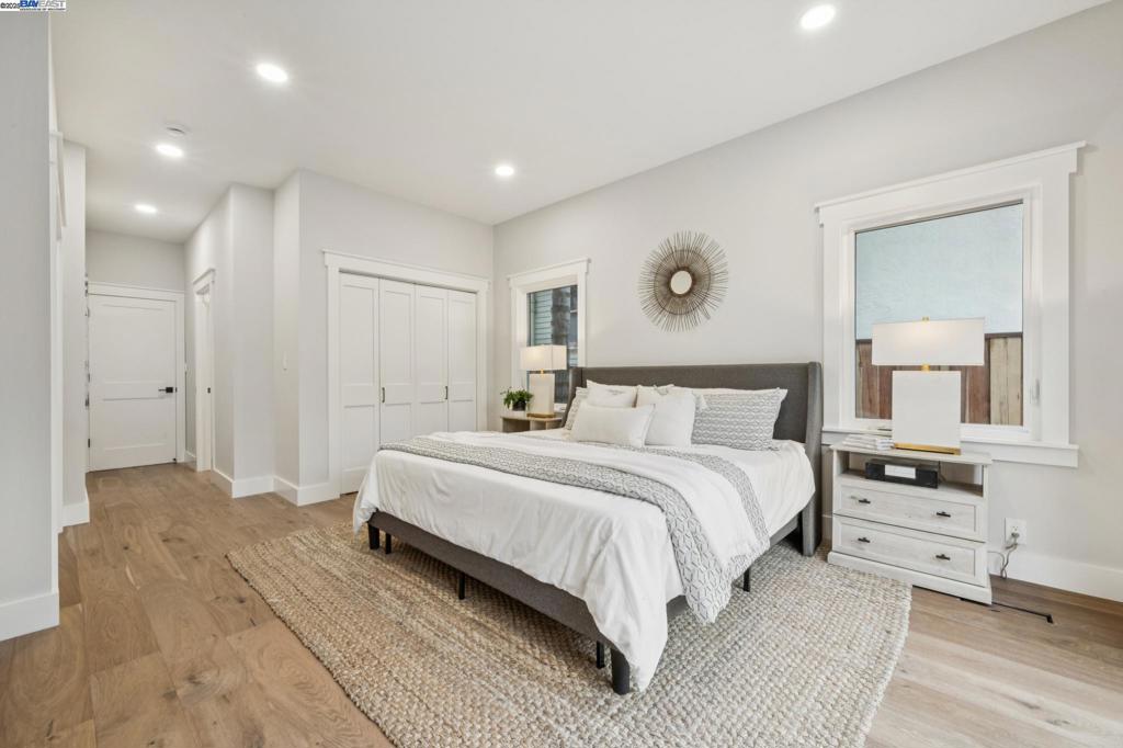 LOWER ELMWOOD - Residential