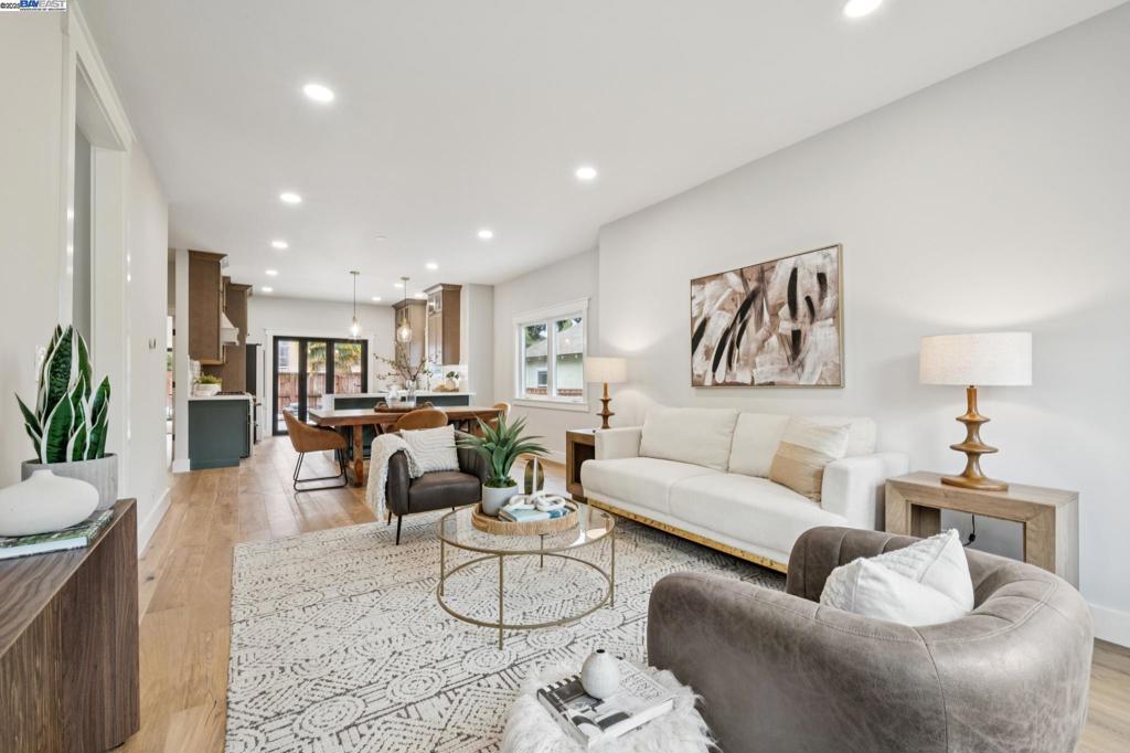 LOWER ELMWOOD - Residential