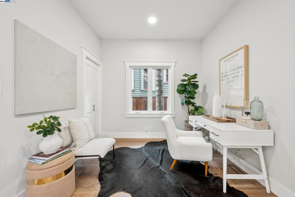 LOWER ELMWOOD - Residential