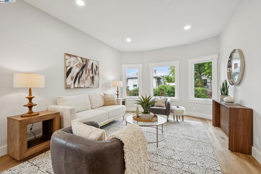 LOWER ELMWOOD - Residential