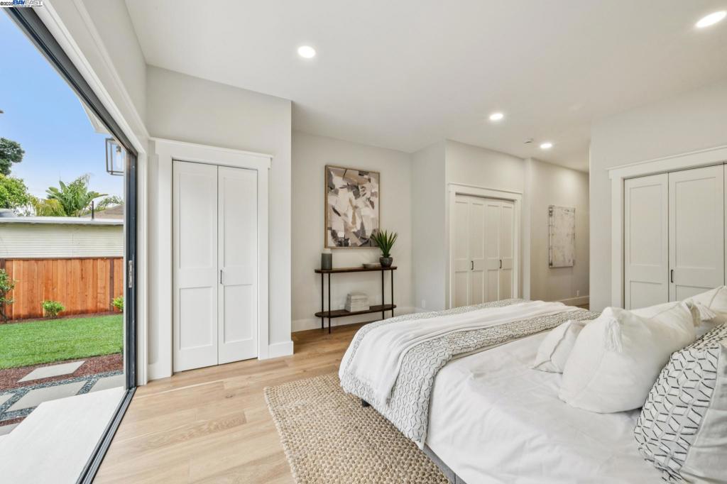 LOWER ELMWOOD - Residential